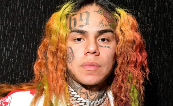 Tekashi 6ix9ine es condenado a dos años prisión por crimen organizado