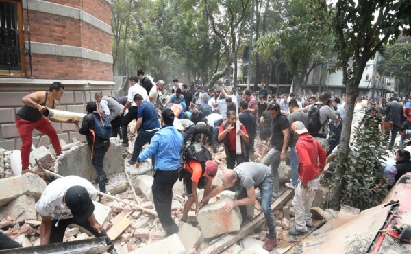 Video: Cámaras registran el potente temblor en México