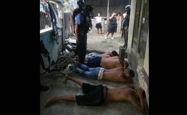 Capturan a cuatro en allanamientos en San Pedro Sula