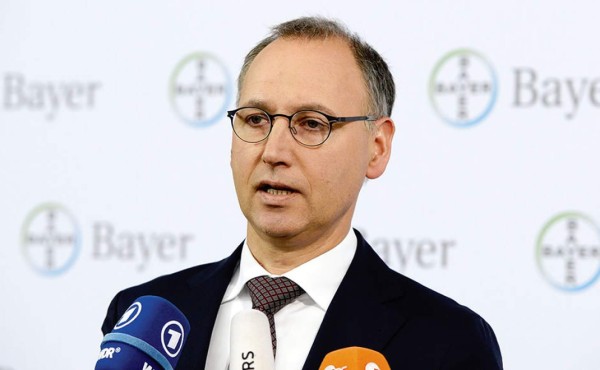 Bayer insiste por Monsanto pero su oferta aún no convence al mercado