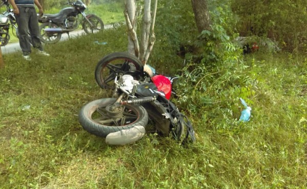 Motociclista muere en accidente en San Manuel
