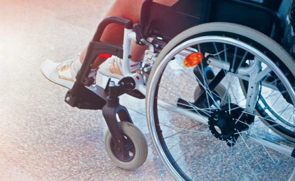 Joven discapacitado pide de regalo de Navidad una visa para que su madre regrese a EEUU