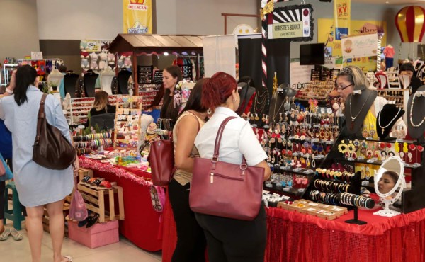 Hasta las 10:00 pm operará el Villeda Morales en mayo