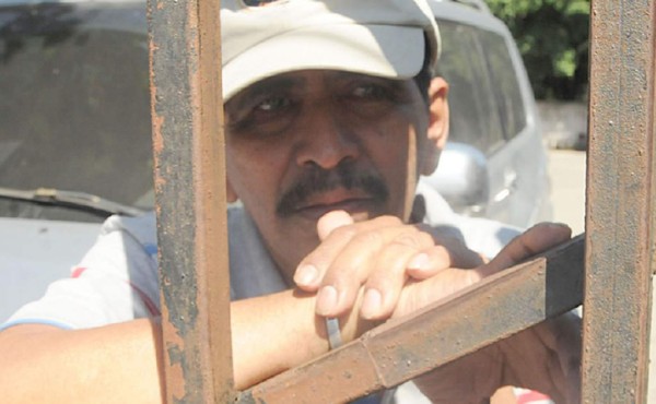 Andaba en levantamiento de cuerpos y halló muerto a su hijastro