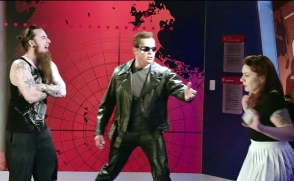 ¡Terminator asusta a miles en internet!