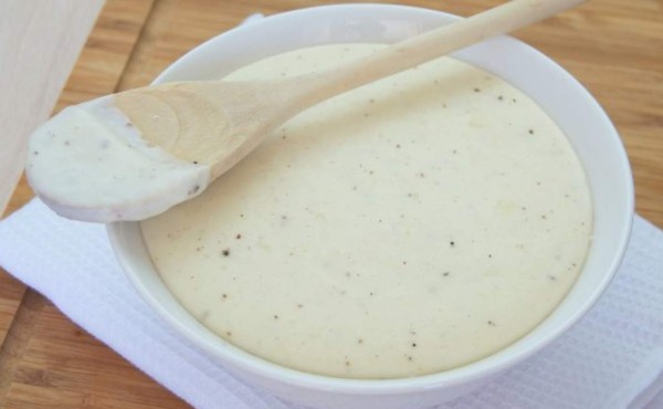 Cómo preparar la salsa Bechamel con cebolla