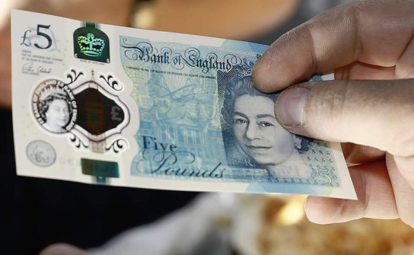 El derrumbe de la libra esterlina amortigua el impacto del ‘brexit’