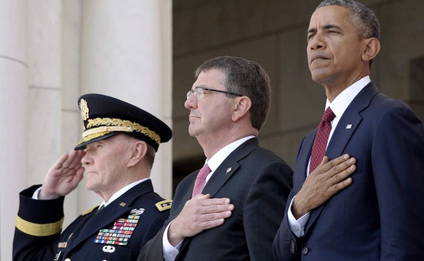 Obama rinde tributo a soldados de EUA en Día de los Caídos