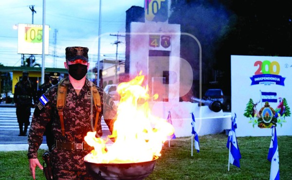 Inicia el mes patrio con actos culturales, pero sin desfiles por la pandemia