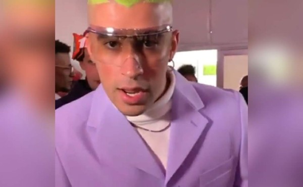 Bad Bunny sorprende con sus uñas en los Billboard Latinos 2019