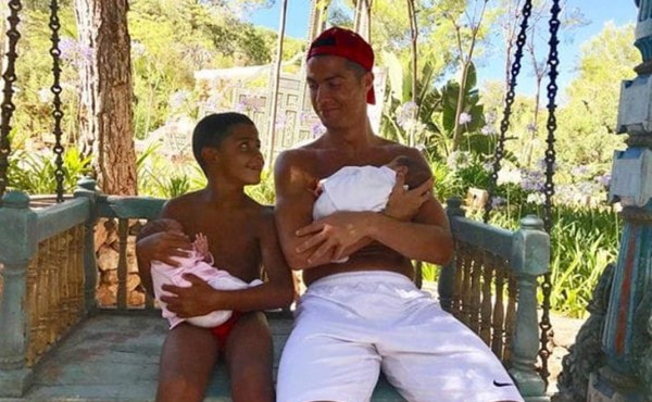 Cristiano Ronaldo y su foto más tierna provocada por sus hijos