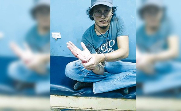 Estudiante es enviado al psiquiatra por agredir a maestro