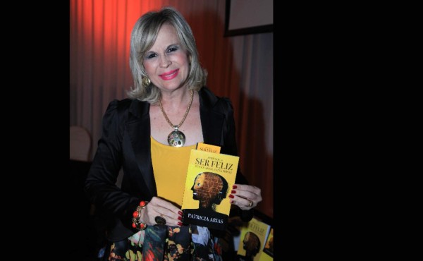 Patricia Arias lanza su obra literaria