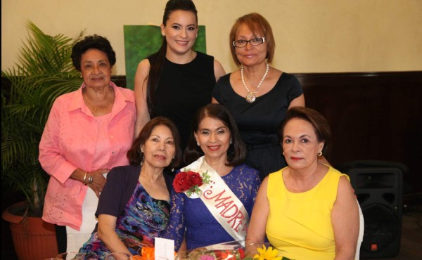 El Club Internacional de Mujeres festeja