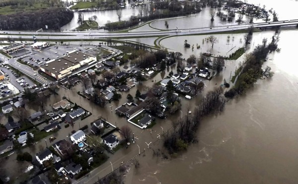 Reportan desaparecidos tras las inundaciones que afectan a Canadá