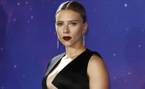 Scarlett Johansson es atacada por defender su derecho de interpretar a quien ella quiera en la pantalla