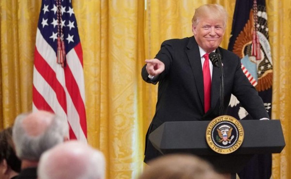 Trump celebra a los 'héroes' de 'la migra' en la Casa Blanca 