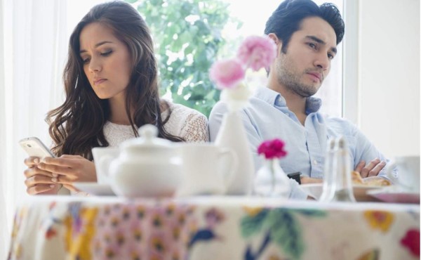 El 'Phubbing' daña seriamente las relaciones de pareja