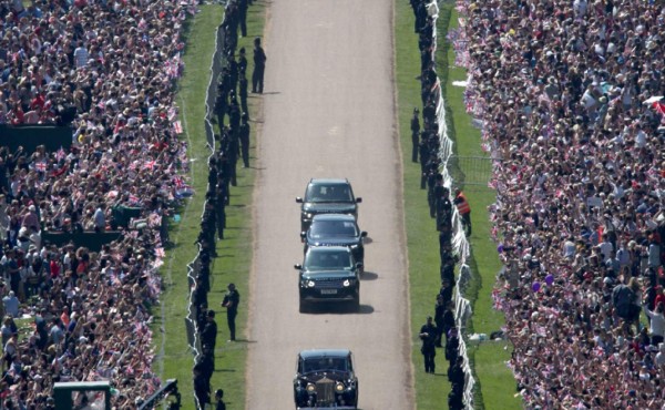 El pueblo de Windsor recuerda a Lady Di en la boda de su hijo pequeño