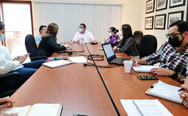 Fonac vigilará uso de fondos para reconstruir escuelas destruidas por Eta y Iota