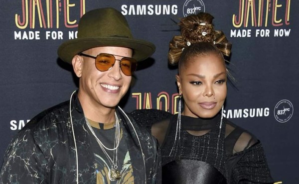 Daddy Yankee le enseña a Janet Jackson como viajar en el transporte público