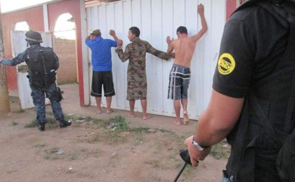 Mandan a la cárcel a presuntos sicarios