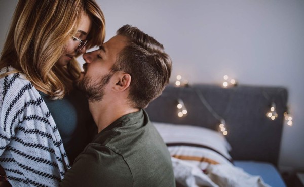 Señales de que él solo te ve como una aventura