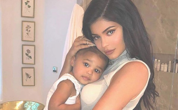 Kylie Jenner en batalla legal por el nombre de Stormi