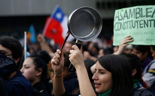 Convención Constituyente se instala en Chile entre esperaza y aprensión