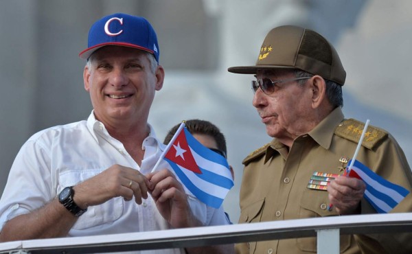 Instan a Trump a usar Ley Helms Burton para captura de Raúl Castro