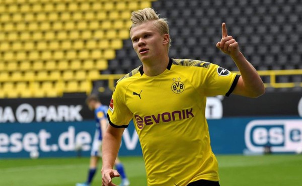 Haaland le gana a Lewandowski el primer asalto en el regreso de la Bundesliga