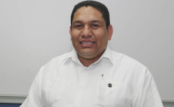 Colegio de Abogados: urge revisar la Constitución