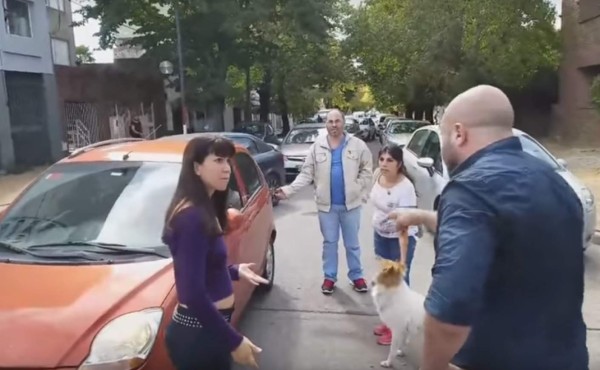 Una mujer intentaba deshacerse de su perro y esto le paso