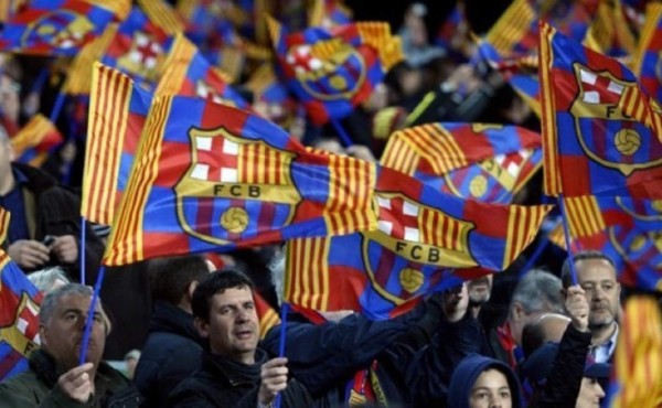 Juez ordena a jugador del Barcelona vestirse de Adidas