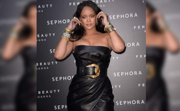 Rihanna sigue los pasos de Kanye West