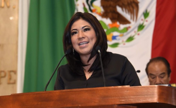 Diputada mexicana defiende prohibición de vender cerveza fría