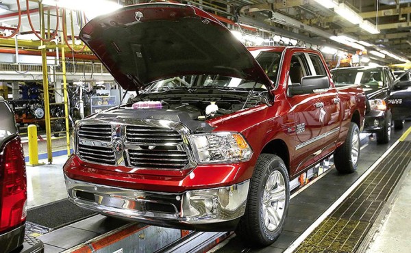 EE.UU. acusa a Fiat de burlar emisiones