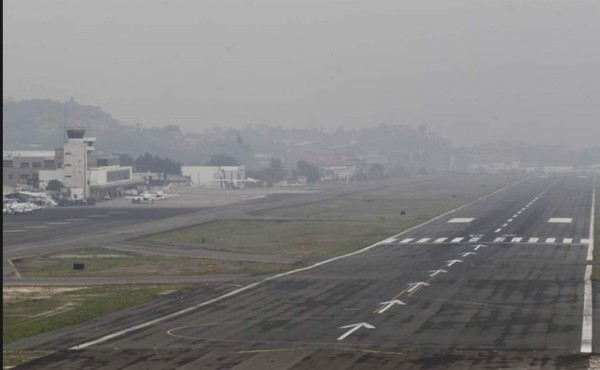 Aeropuerto Toncontín habilita pista tras permanecer cerrada por bruma