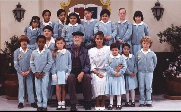 Revelan que niños de 'Carrusel' fumaban detrás de cámaras