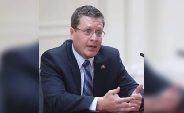 Unos 1,000 pasaportes diarios está tramitando la red consular de Honduras en EEUU