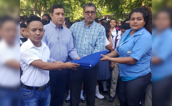 Estudiantes del JTR entregan las instalaciones y vuelven a clases