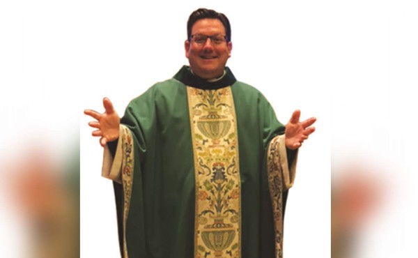 Cura investigado por conducta inapropiada con menor se quita la vida en EUA