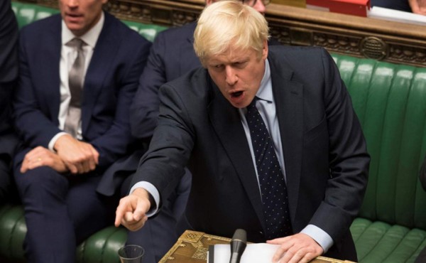Boris Johnson, empujado contra las cuerdas por opositores a Brexit brutal en Reino Unido&nbsp;&nbsp;