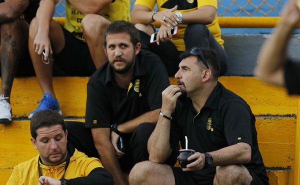 Real España renueva hasta el 2022 al Tato García y a su asistente