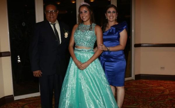 Quince años de Paola Yolanda Cwu Pineda