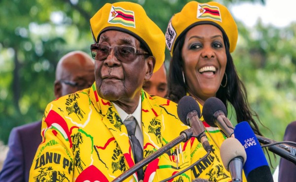 Mugabe, destituido como líder del partido gobernante en Zimbabue