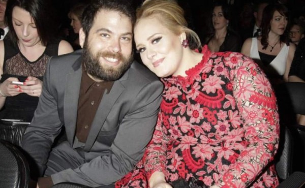 Adele compra una mansión para su exmarido Simon Konecki