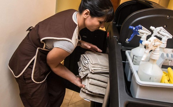 Gobierno de USA da permiso a club de Trump para contratrar empleados extranjeros