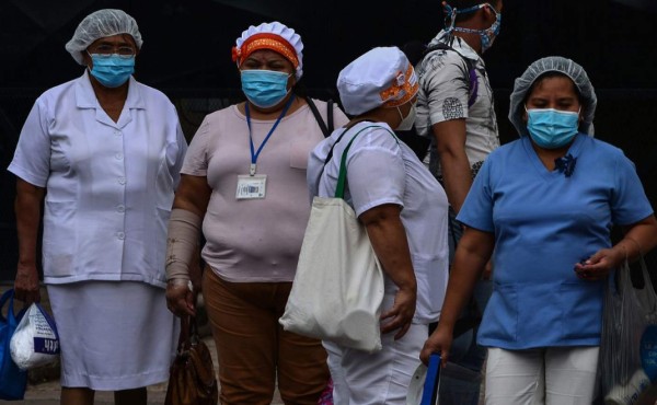 Ha bajado tasa de letalidad por COVID-19 en Honduras, aseguran internistas