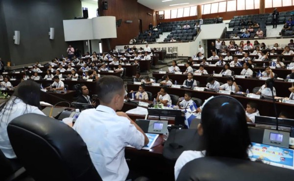 Se instala sesión del XXIII Congreso Infantil 2019 de Honduras